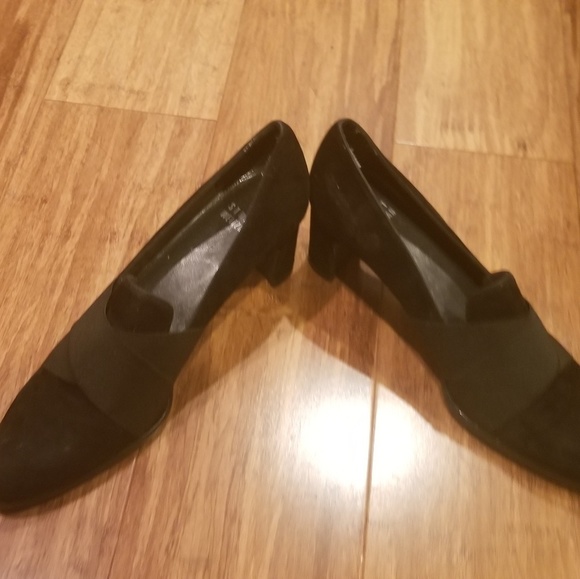 Stuart Weitzman Dress Shoe for sale - Picture 7 of 7